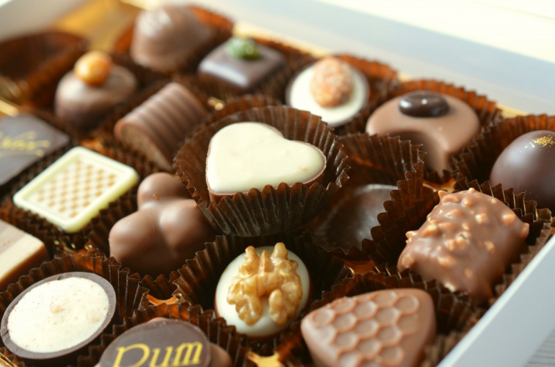 boulangerie-ST LEGER-min_chocolates_food_candy_calories_nibble_chocolate_heart-782043